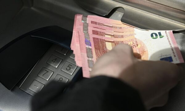 THEMENBILD: BANKOMAT