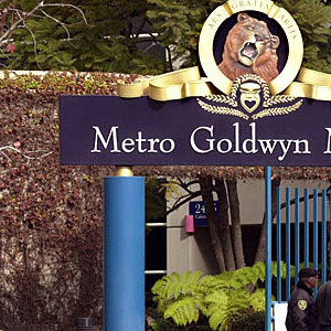 Russe liebaeugelt MGMFilmstudio