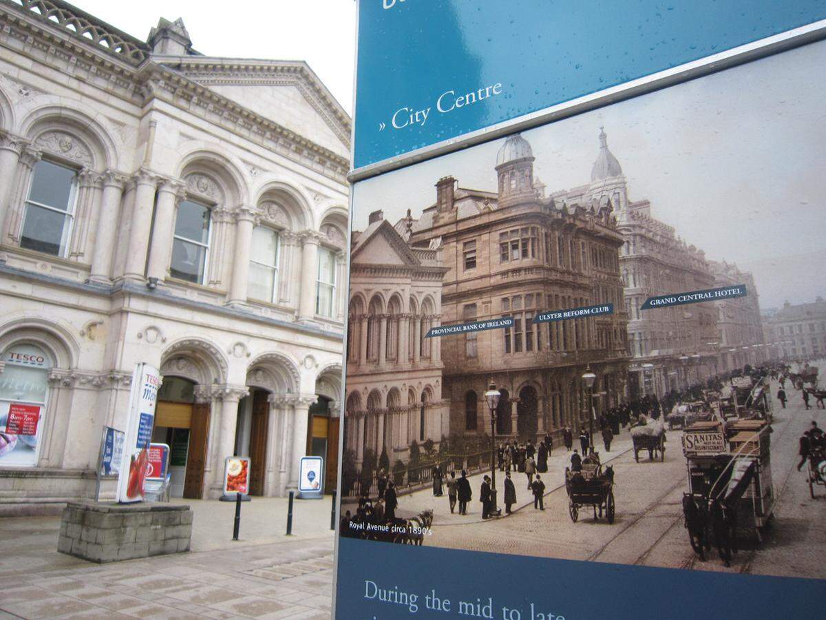 Städte ändern sich. Schauplatz: Royal Avenue, Ecke Castle Palace: Aus der ehrwürdigen Bank of England (links in Realität, daneben auf dem historischen Foto ganz links zu sehen) …