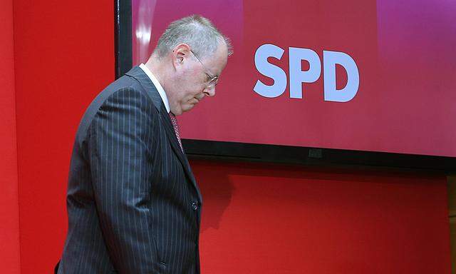SPDSpitzenkandidat Steinbrueck hoert