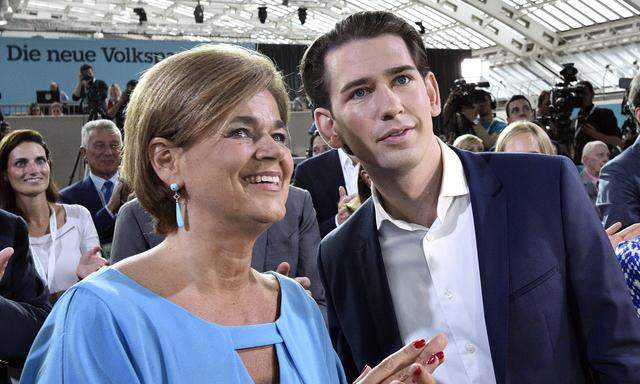 Die mögliche Wirtschaftsministerin Bettina Glatz-Kremsner (ÖVP) und Sebastian Kurz.