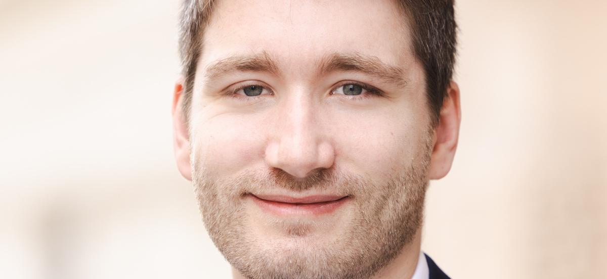 David Melingo (32) steigt zum Rechtsanwalt auf und berät in der Schramm Öhler-Kanzlei. Sein Fokus liegt in den Bereichen Bau und Forschung.