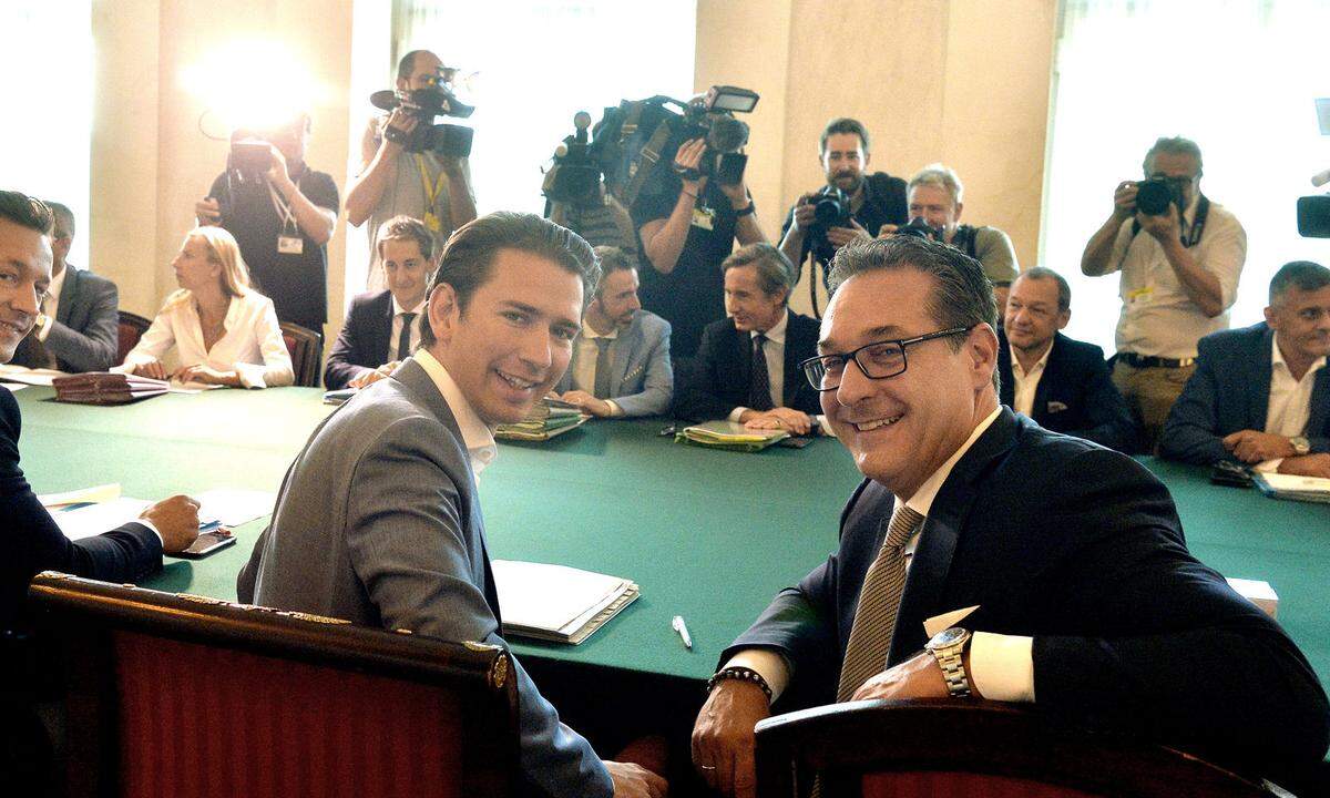 Zurück aus dem Urlaub: Die Regierung um Kanzler Sebastian Kurz traf sich am Mittwoch zum ersten Ministerrat nach der Sommerpause. 