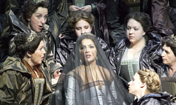 bedarf Koeniginnen Koenigsdrama adeln