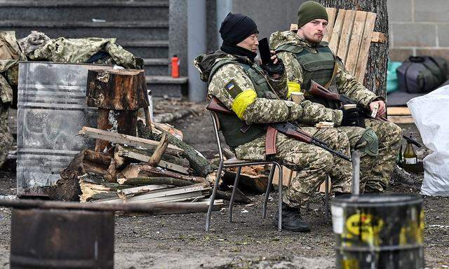 Ukrainische Soldaten in der Hauptstadt Kiew.