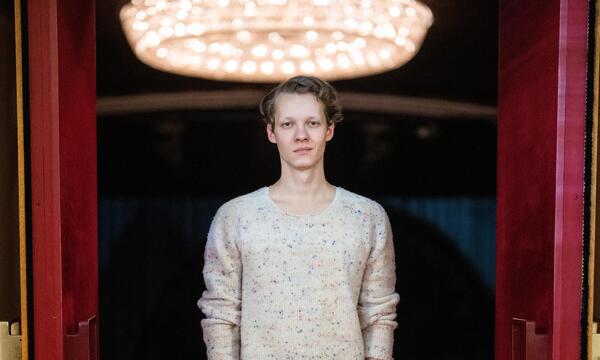 Burgschauspieler Felix Kammerer.