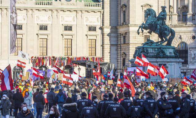 Demo vergangenen Samstag vor der Hofburg