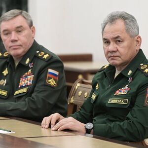 Gerasimow (links) mit Verteidigungsminister Schoigu