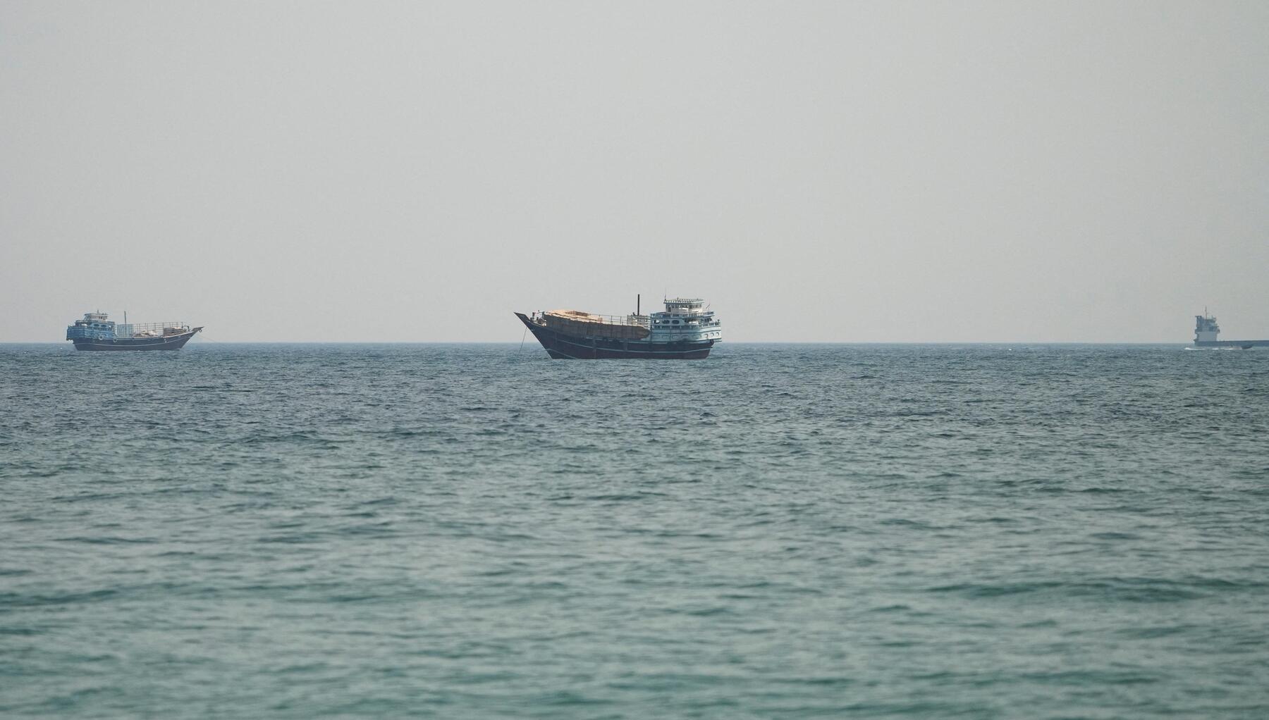 New bombings in Iran war: Tehran claims control over Strait of Hormuz