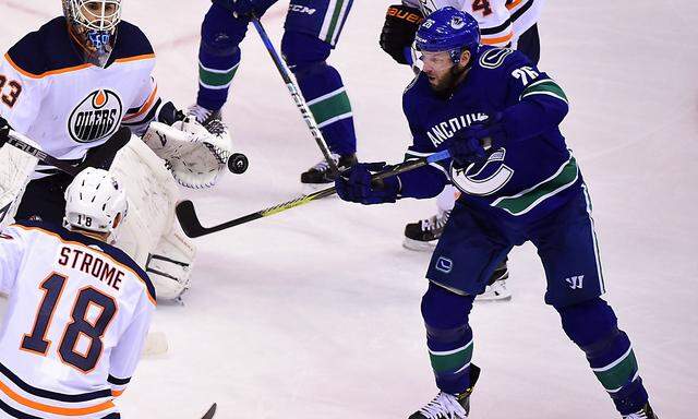 ICE HOCKEY - NHL, Canucks vs Oilers