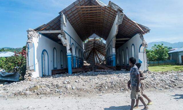Die zerstörte Kirche von Les Anglais auf Haiti.