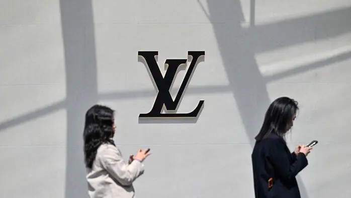 Konsumenten in China (im Bild: Louis Vuitton in Peking) wenden sich wieder westlichen Luxusmarken zu.