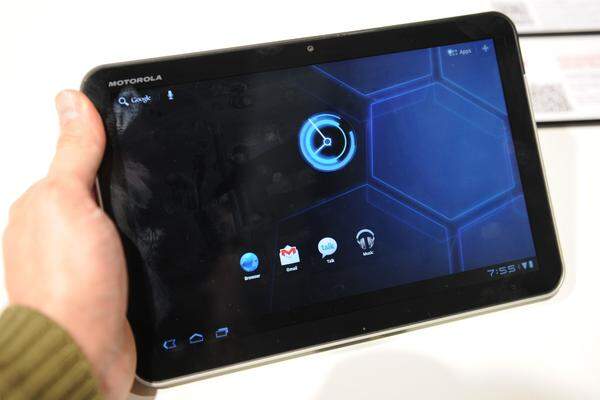 Schön sichtbar waren mehrere Exemplare des neuen Android-Tablets Xoom. Das Gerät diente Google vor ein paar W0chen als Anschauungsobjekt für sein neues Betriebssystem Android 3.0 "Honeycomb.
