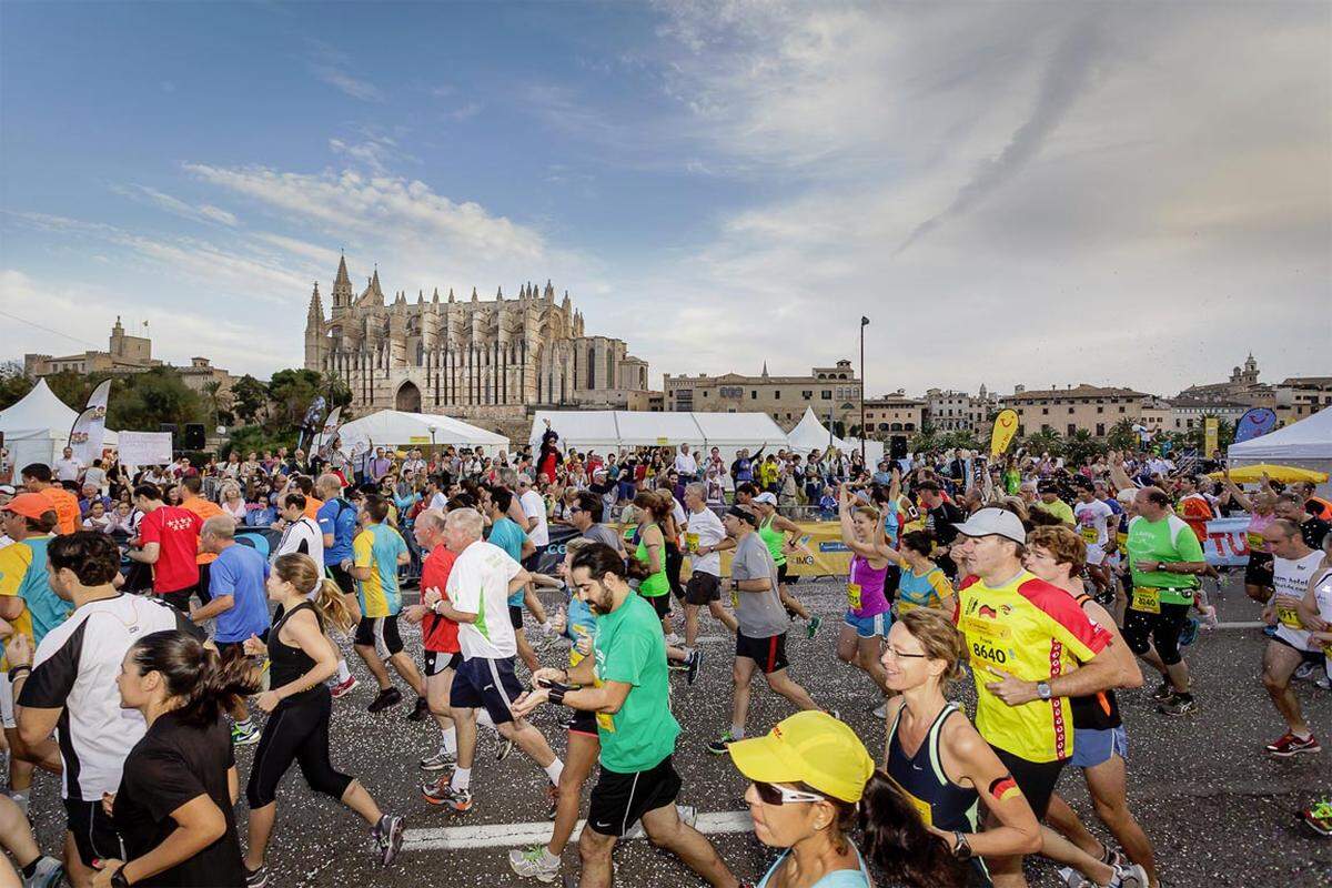 Veranstalter TUI bezeichnet den Marathon als den "schönsten Inselmarathon der Welt" - nicht ganz zu Unrecht.