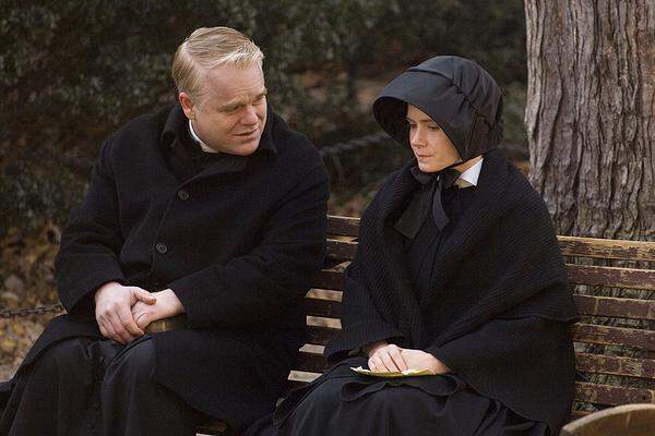 Auch für "Doubt", so der Originaltitel, kam er für einen Academy Award infrage. Darin bezichtigt die Direktorin einer katholischen Schule (Meryl Streep) einen populären Priester (Hoffman) des Kindesmissbrauchs.