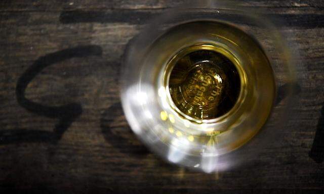 Archivbild. Whiskey als Mittel zu innerer Einkehr.