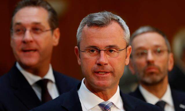 Der neue starke Mann der FPÖ? Bundespräsident Van der Bellen nannte Norbert Hofer gestern schon „designierten“ FPÖ-Chef. Mit Kickl soll er im Duo in die Wahl ziehen.