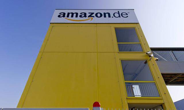 Aussenansicht des Logistikzentrums von Amazon in Leipzig aufgenommen am Mittwoch 26 03 14 RM001