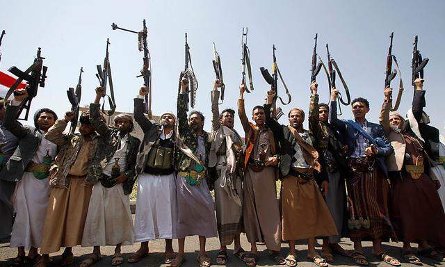 Houthi-Rebellen kämpfen gegen eine von Saudi-Arabien geführte Koalition.