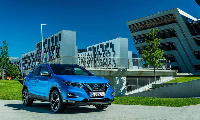 Die Front zugespitzt, der Blick stechender, sonst aber (fast) ganz der Alte: Nissan Qashqai nach dem Facelift.