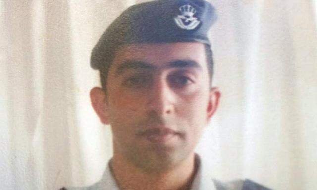 Der jordanische Pilot Mu'ath al-Kaseasbeh soll sich in der Gewalt des IS befinden.