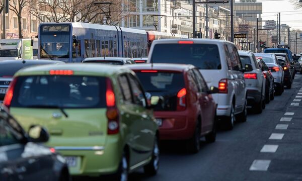 Themenbilder Gerichtsurteil zum Thema Fahrverbot 27 02 2018 Morgendlicher Berufsverkehr auf der Aa