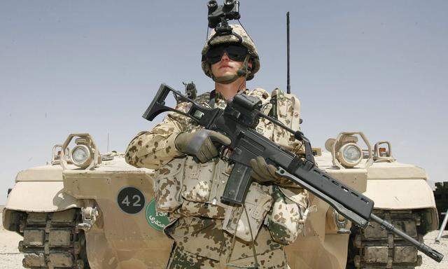 AFGHANISTAN GERMANY DEFENCE ASSAULT RIFLE