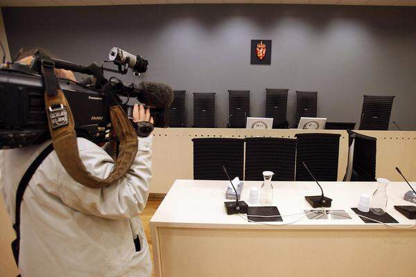 Allein der Umbau des Gerichtsgebäudes hat den Staat fast vier Millionen Euro gekostet. Insgesamt lässt sich Norwegen den Richterspruch 13 Millionen Euro kosten. Am Bild: Im Gerichtssaal 250 wird Breivik der Prozess gemacht. 