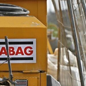 THEMENBILD-PAKET:  ARBEITER/BAU/BAUSTELLE/STRABAG