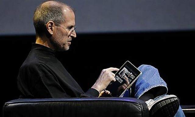 Steve Jobs präsentiert das iPad