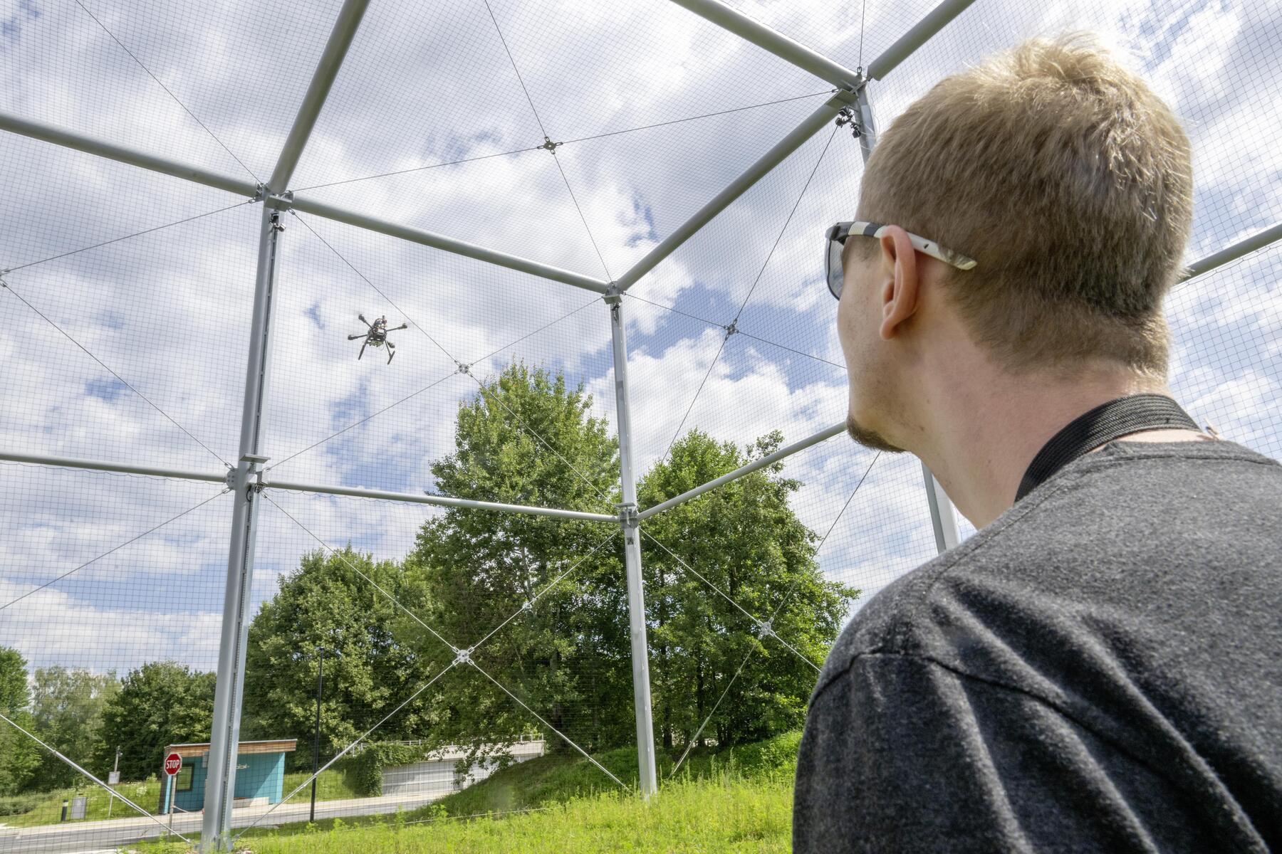 World's largest outdoor drone lab opens in Klagenfurt [premium] (Translated from German: Das weltgrößte Freiluftlabor fü