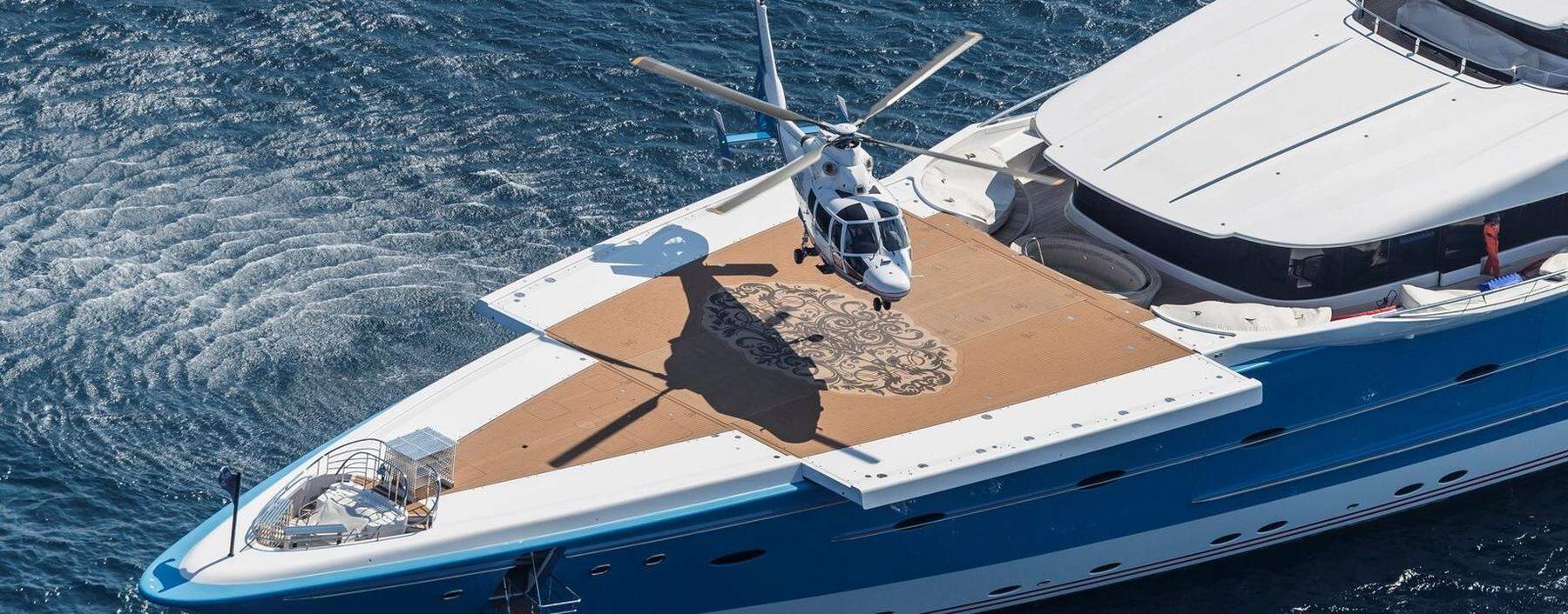Ausfahrbares Heli-Pad: Auf einer Gigajacht, die auf sich hält, können zwei Helikopter parken.
