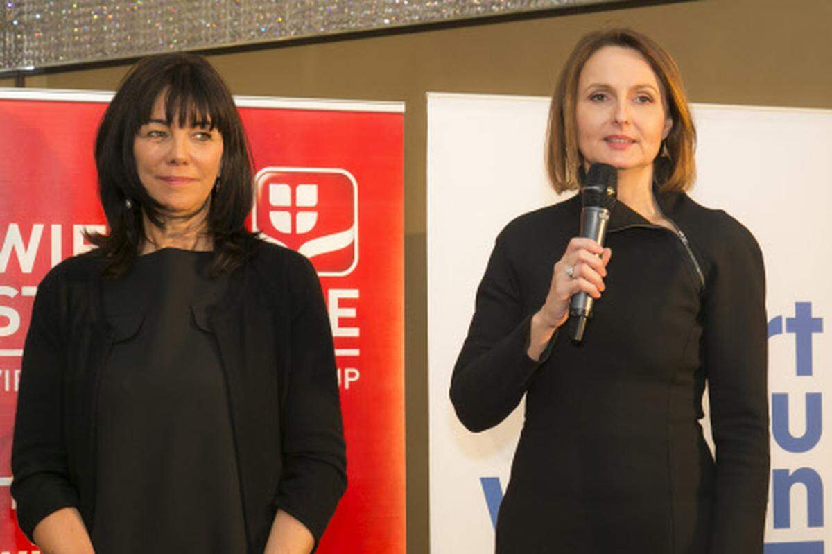 WKÖ-Vizepräsidentin und FiW-Bundesvorsitzende Martha Schultz mit Unternehmerinnen Award-Initiatorin Eva Komarek von der Styria Media Group (v.l.)