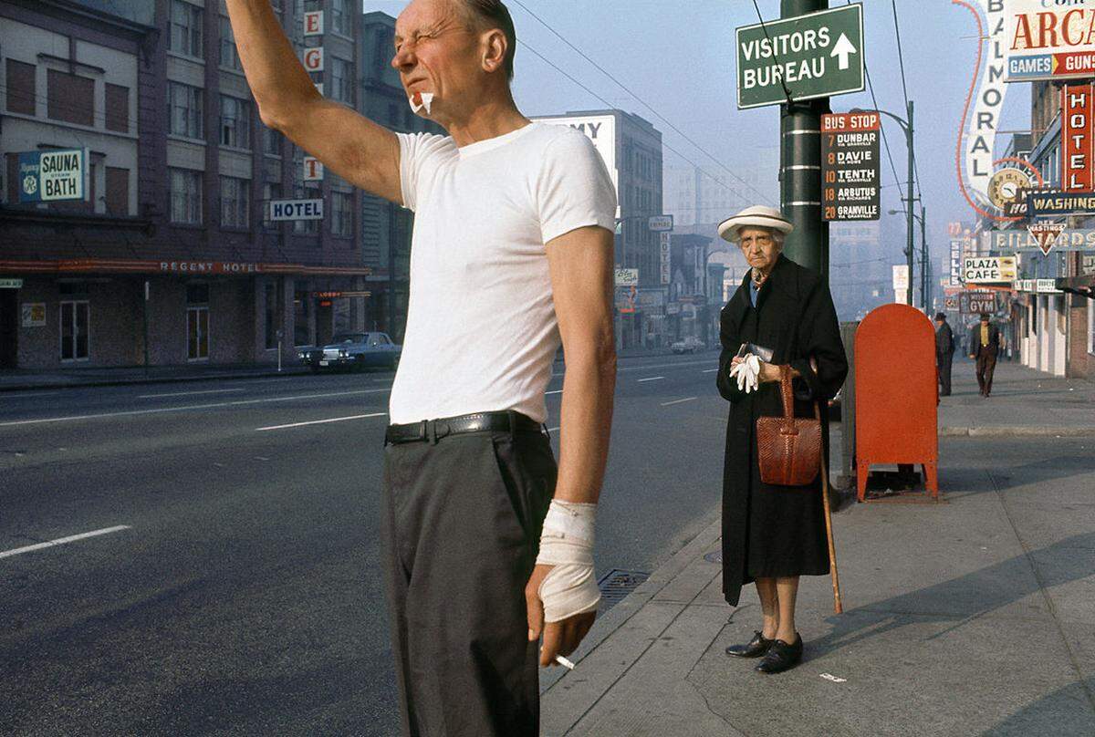 Fred Herzog: "Man with Bandage", 1968. Courtesy of Equinox Gallery, Vancouver (c) Fred Herzog, 2014