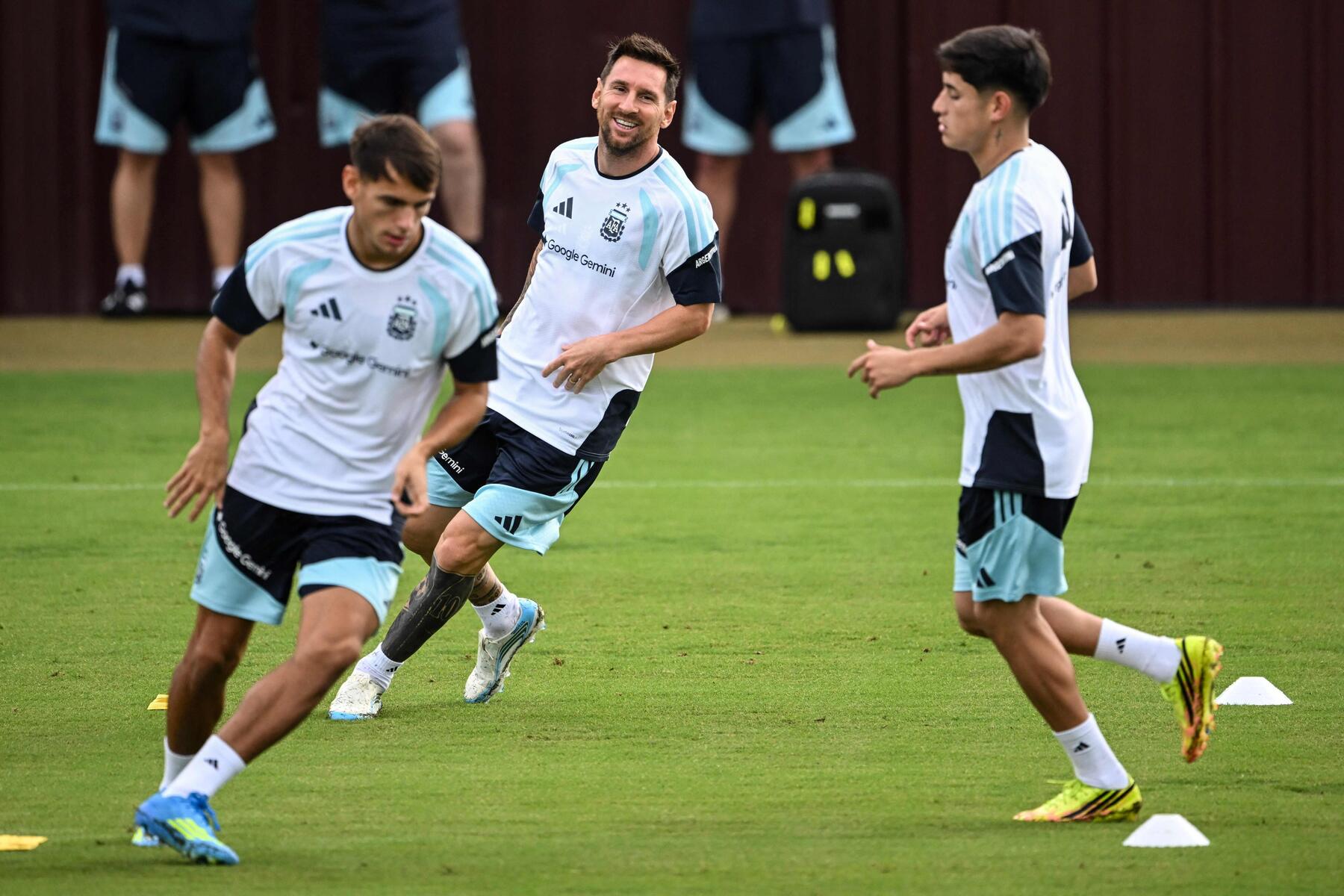 Angeschlagener Messi steigt ins Mannschaftstraining ein