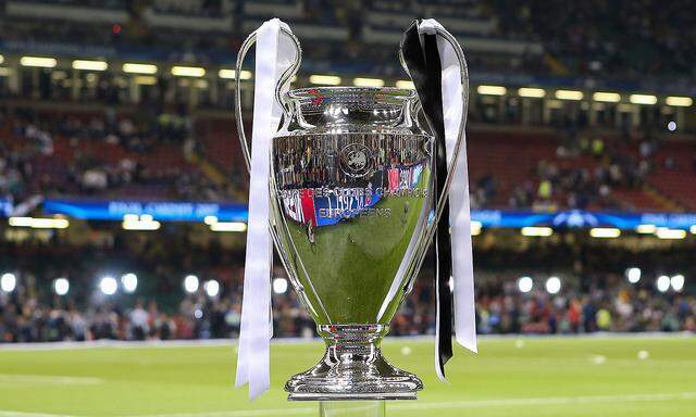 Champions-League-Pokal