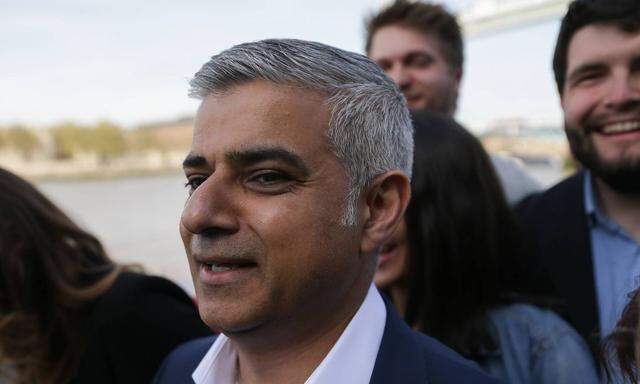 06 05 2016 London United Kingdom Sadiq Khan arrives at City Hall Labour mayoral candidate Sadi