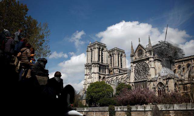 Piano bezweifelt, dass Notre-Dame in fünf Jahren renoviert werden kann, wie es Präsident Emmanuel Macron verspricht.