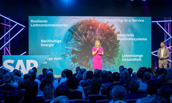 SAP NOW 2023: Unter dem Motto „Where future grows.“ versammelten sich rund 1.000 Entscheidungsträger in der Marxhalle Wien, um an Österreichs führendem Businessevent für digitale Transformation teilzunehmen.