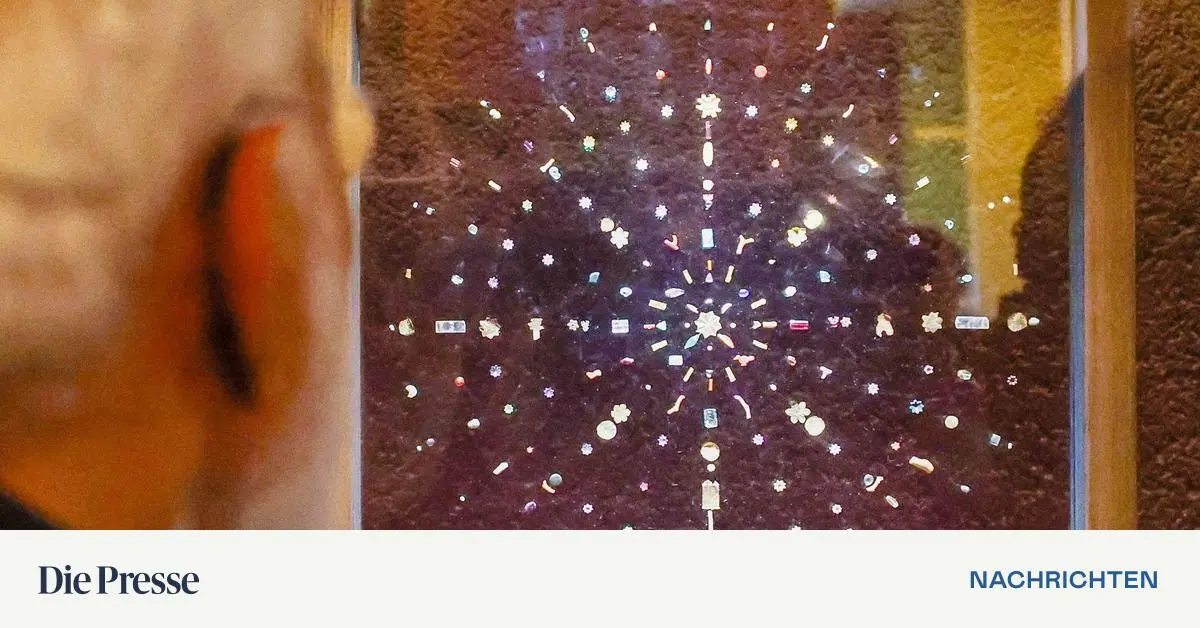 Indien-pr-sentiert-antike-Edelsteine-mit-Verbindungen-zu-Buddha