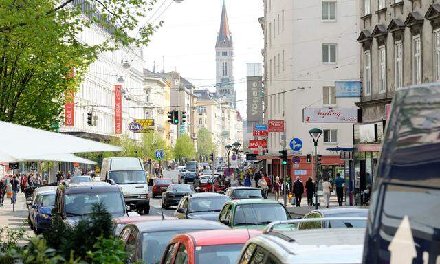 Parkende Autos in Wien