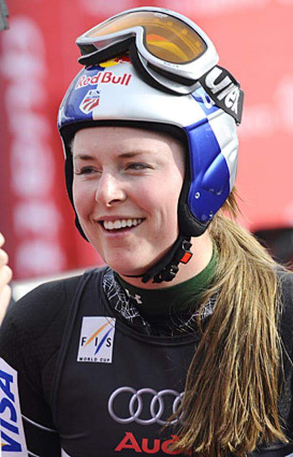 Am 18.11.2000 startete Lindsey Kildow im Alter von 16 Jahren zum ersten Mal im Weltcup. In ihrer ersten Saison bestritt sie fünf Slalomläufe, qualifizierte sich jedoch in keinem für den zweiten Lauf. Im Dezember 2004 feierte sie ihren ersten Sieg - in der Abfahrt von Lake Louise.