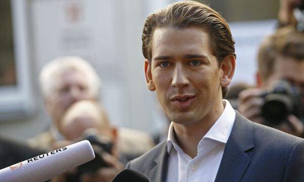 Mit nur 30 Jahren wurde Sebastian Kurz der 17. Obmann der ÖVP, mit 31 könnte er nun Kanzler werden. Mit 31,7 Prozent der Stimmen geht er als klarer Wahlsieger in die nun folgenden Koalitionsverhandlungen.