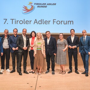v. l.: Johannes Kopf, Peter Grüner, Markus Hengstschläger, Florian Tursky, Isabell Claus, Ingeborg Freudenthaler, Alois Schranz, Stephanie Neuner, Maximilian Scherr, Holger Bonin und Johanna Pirker.