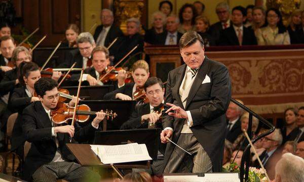 Hochkonzentriert: Christian Thielemann am Pult der Wiener Philharmoniker.