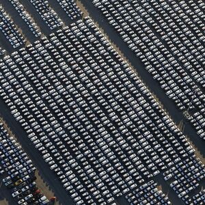 US-CHINA-AND-U.S.-CONTINUE-TO-RAMP-UP-TRADE,-TRADING-A-ROUND-OF-