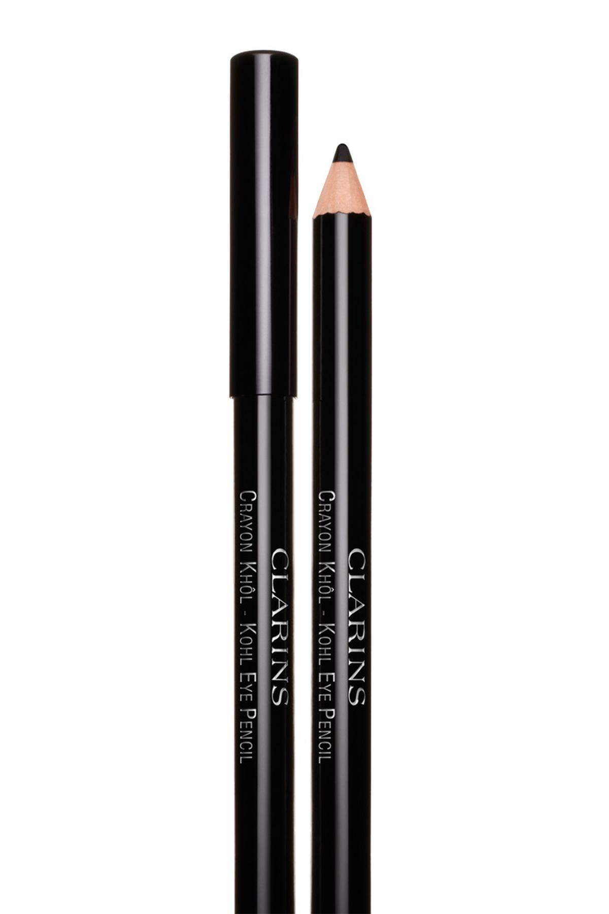 Expressive Augen lassen sich auch mit dem „Crayon Khôl Extrême“ von Clarins schminken (13,90 Euro).