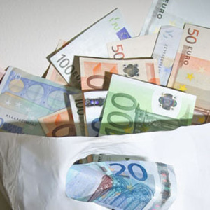 THEMENBILD: ZU ´STEUEROASE´ LIECHTENSTEIN