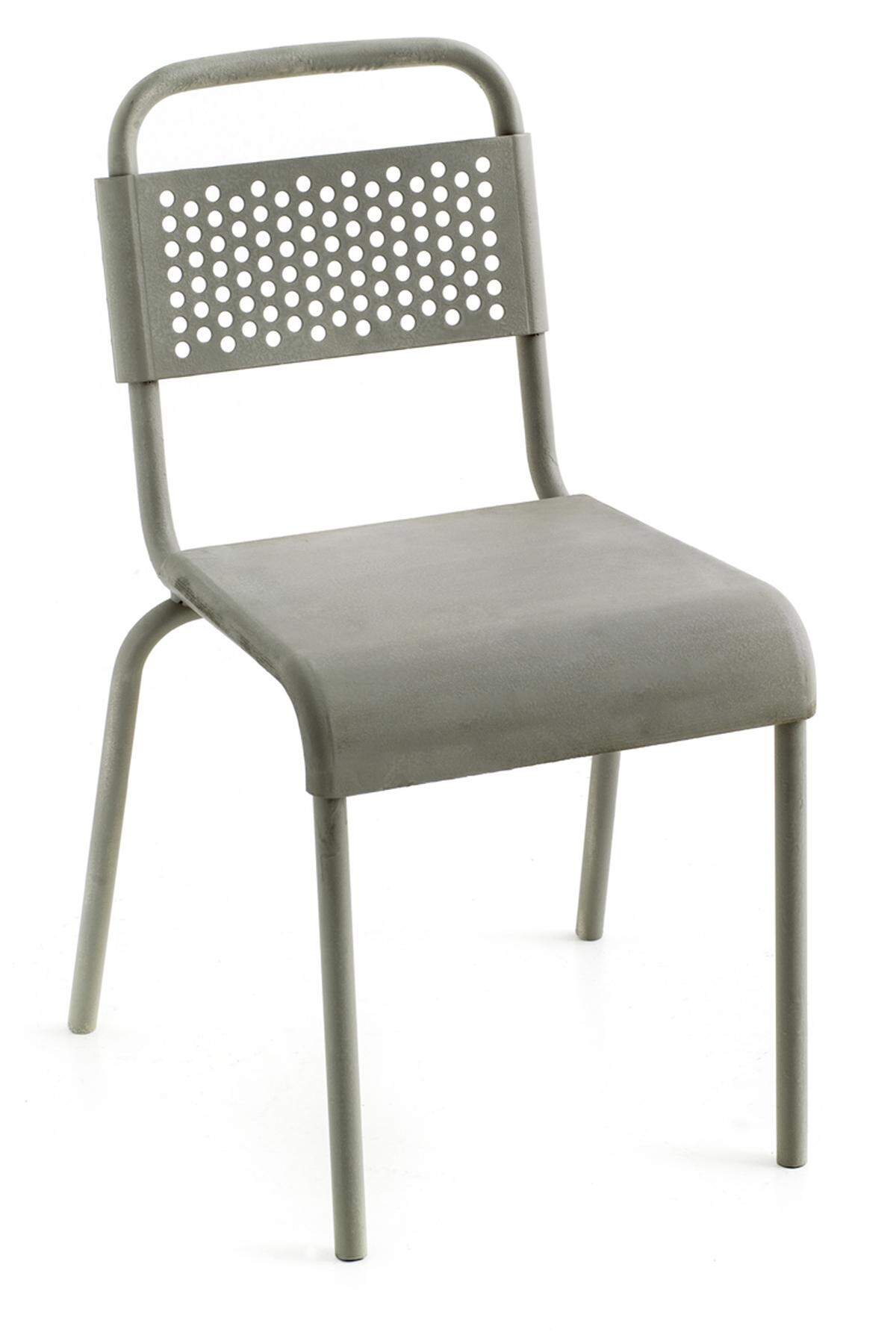 Näher am Meeresniveau könnte man sich den „Nizza“-Stuhl vorstellen: Diesel by Moroso hat ihn geschaffen. Als – natürlich – Update des klassischen französischen Bistrostuhls aus Aluminium