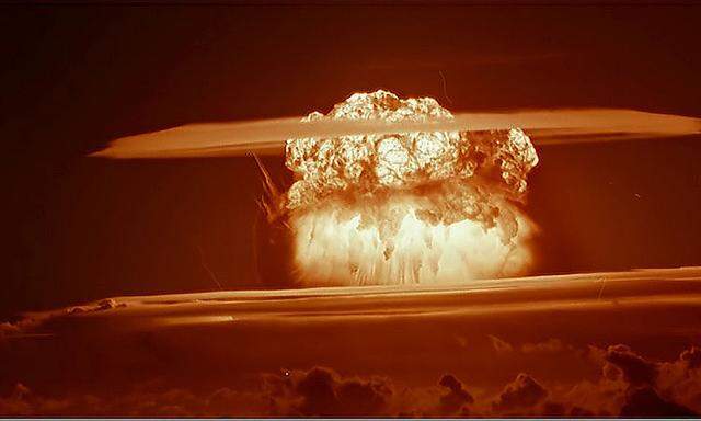 Atomexplosion (hier allerdings der US-Atomtest "Castle Bravo", März 1954, Bikini Atoll, Marshall Islands)